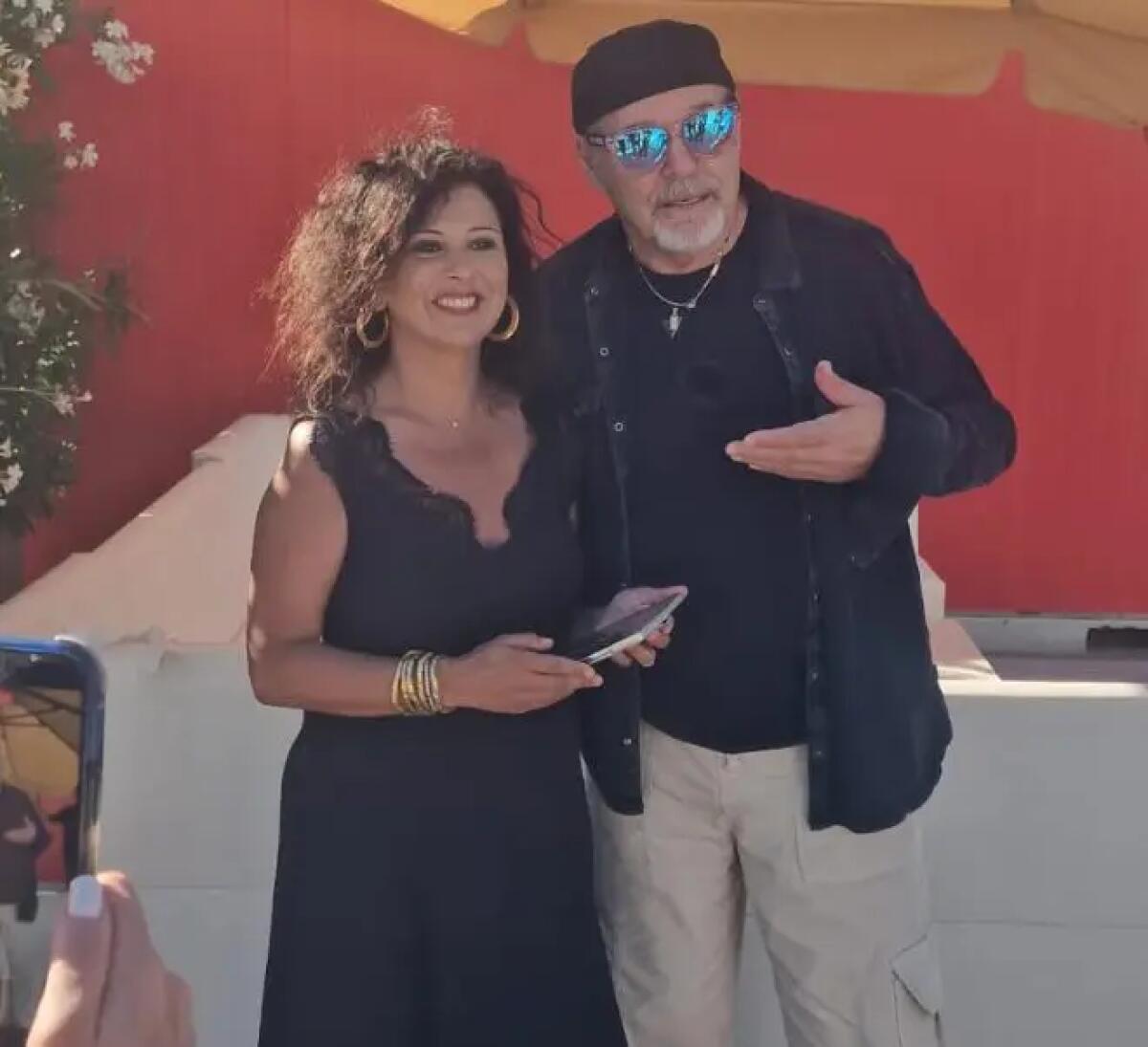 Taormina chiama Vasco Rossi, consegnato l’invito ufficiale per ricevere il Legend Award - 