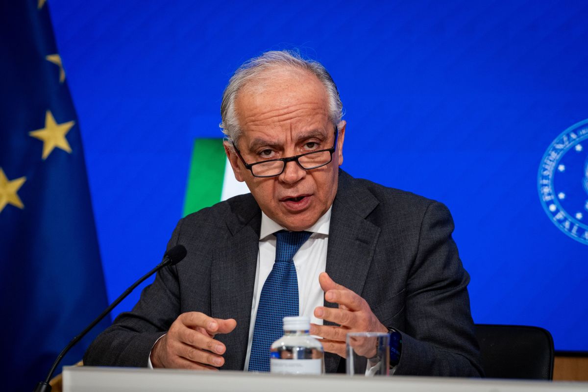 Piantedosi, “L’Ia supporterà la sicurezza, no al poliziotto automatizzato” - 