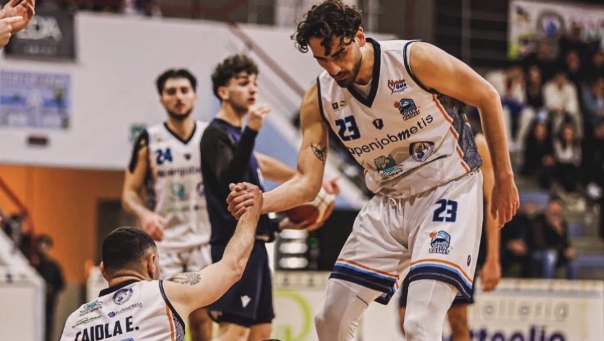 Gela Basket, arrivano i primi addii: salutano Kovac, Frolov e i fratelli Caiola - 