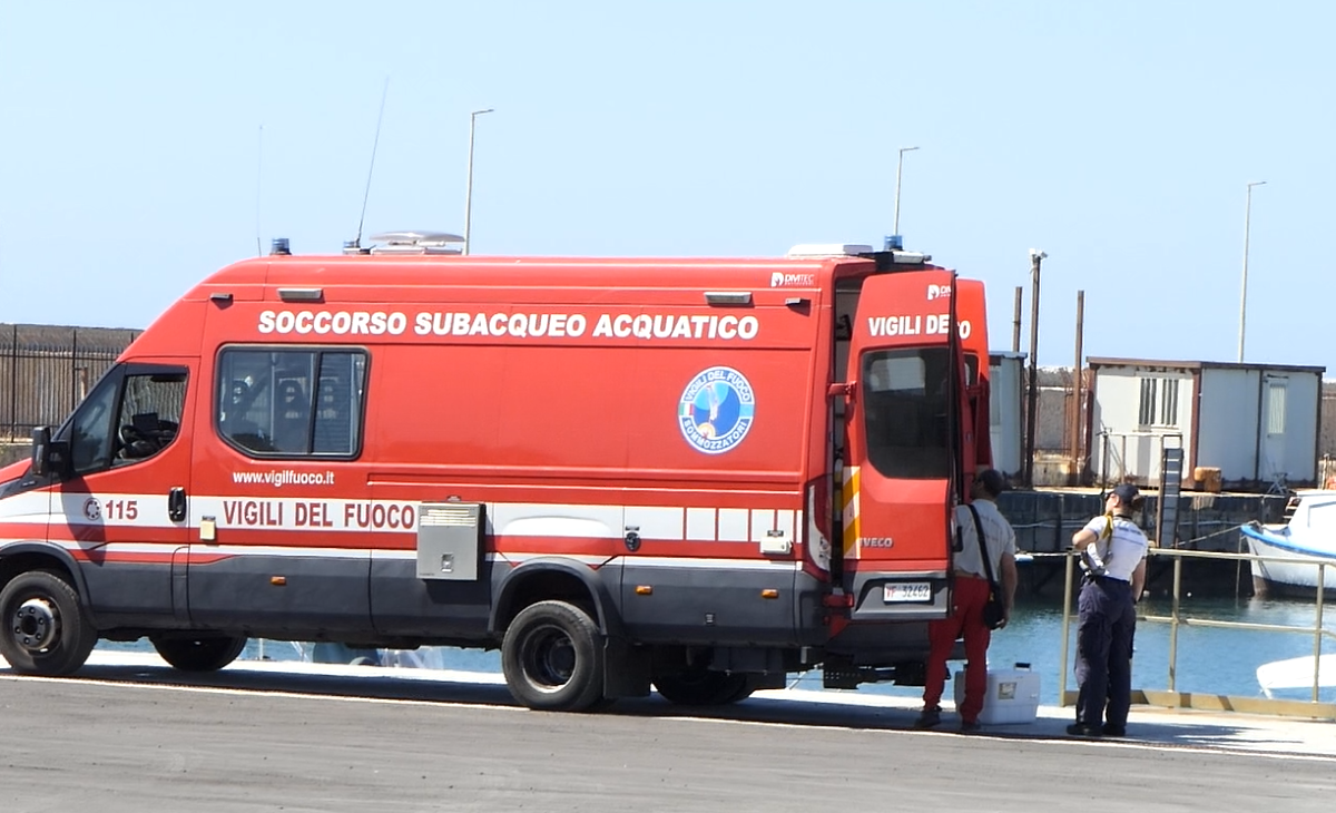 Proseguono senza sosta le ricerche del canoista scomparso Filippo Anselmo Perna  - 