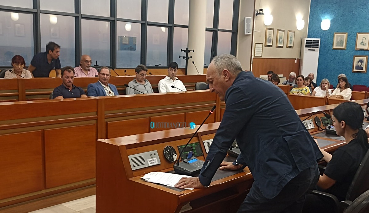 Forza Italia: "Bene intervento Biundo su Timpazzo, priorità ai Comuni dell'ambito" - Biundo in aula consiliare