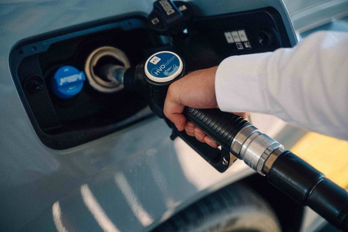 Eni e BMW Group annunciano un accordo per il rifornimento delle flotte aziendali BMW in Italia con HVOlution - 