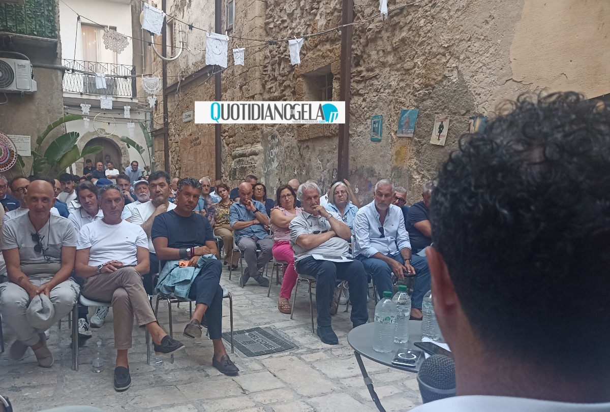 Di Stefano lancia l'appello, "riconciliamo tutte le aree progressiste e civiche"