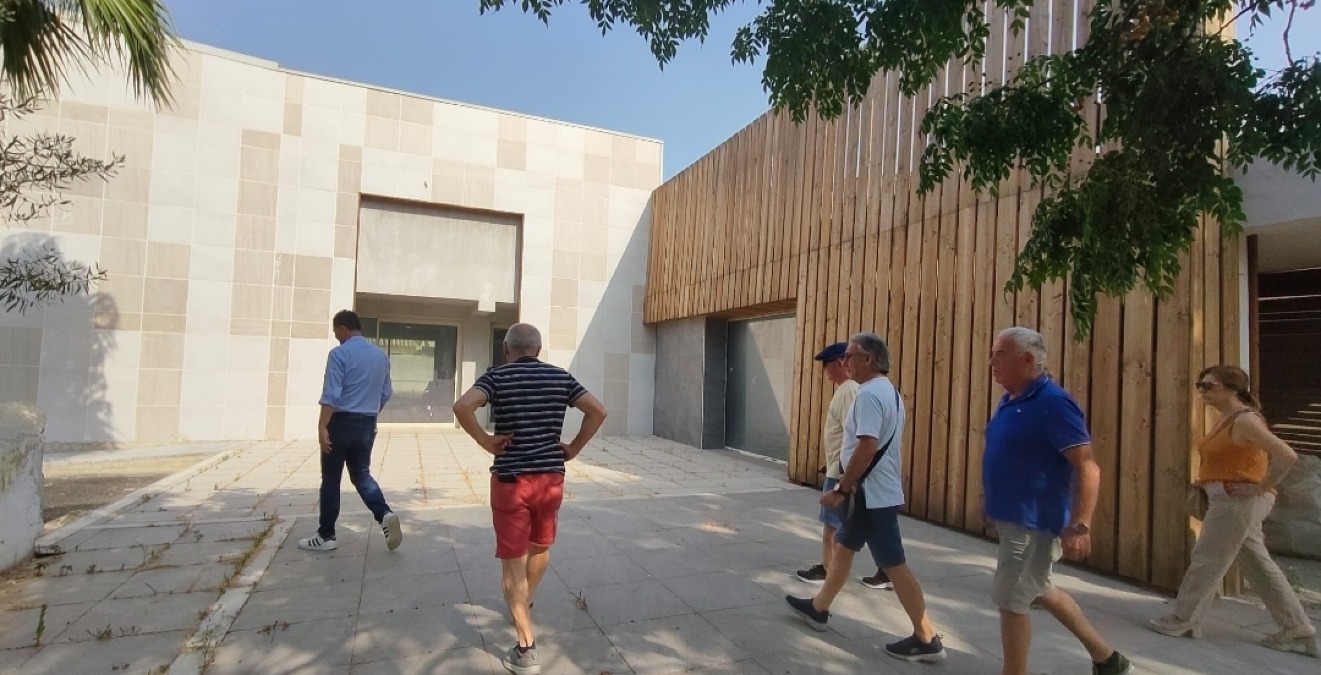 Centro per anziani via Siragusa, affidamento provvisorio ad associazioni del quartiere - 