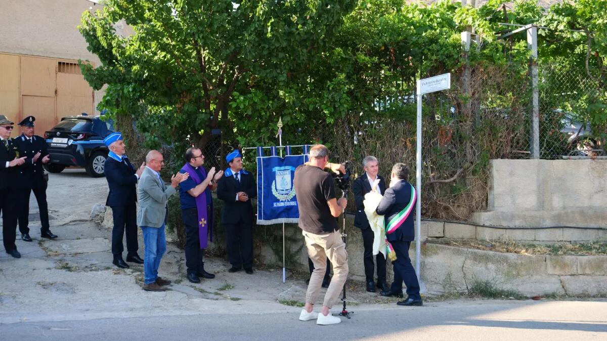 Il Comune di Caccamo intitola una strada al maresciallo della Polizia Penitenziaria Antonino Burrafato / Fotogallery - 