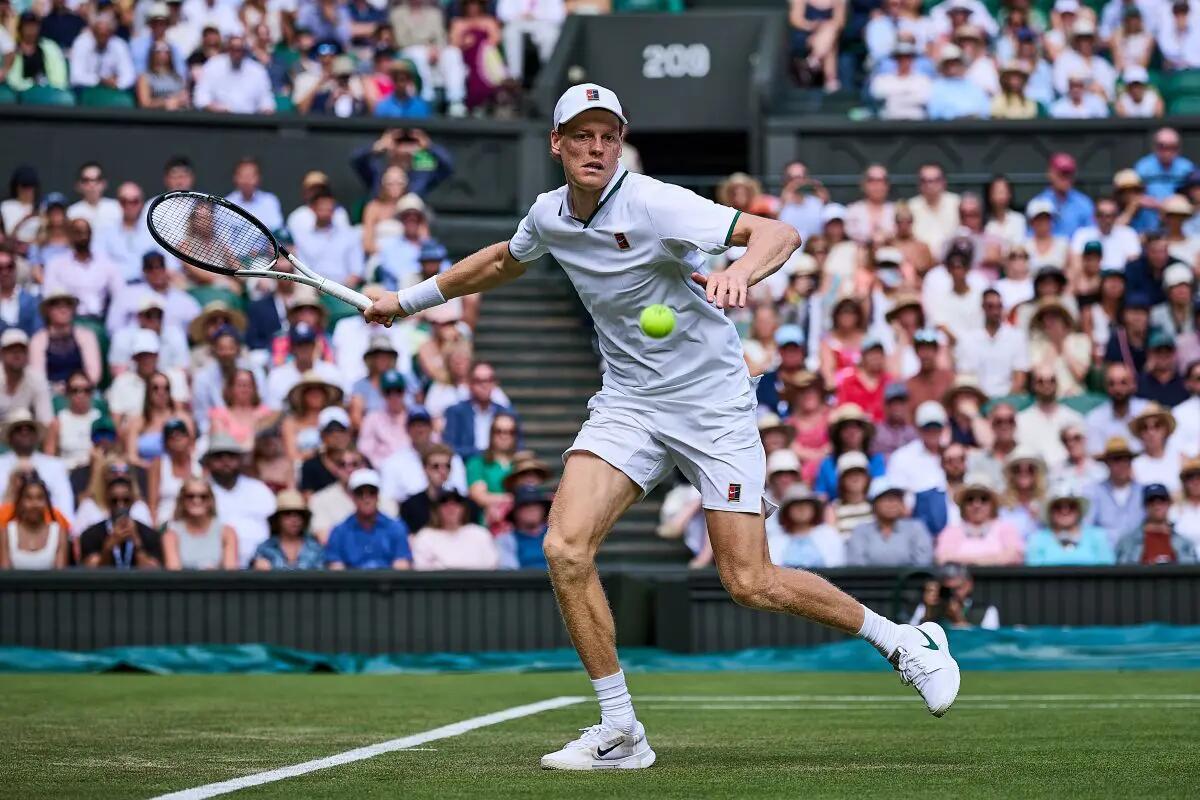Sinner piega Brooksby in 3 set e vola agli ottavi a Wimbledon - 