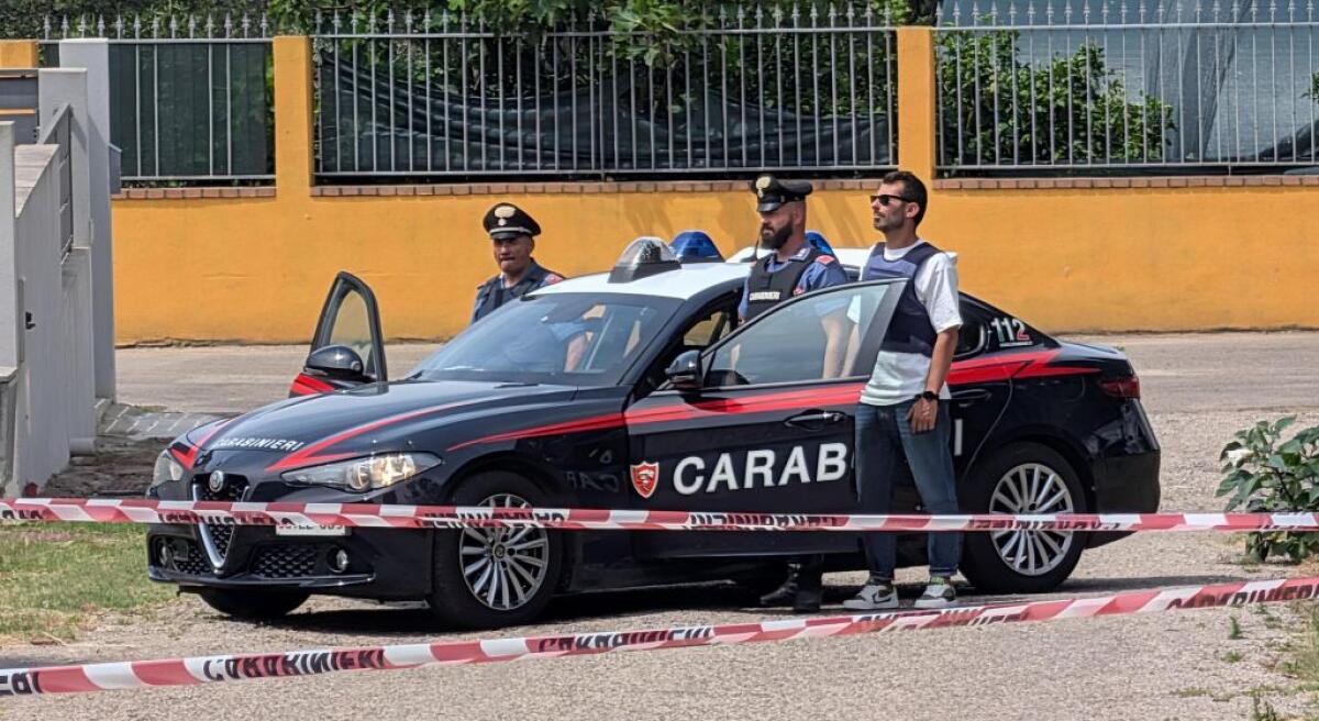 Uccide fratello e ferisce moglie nel cagliaritano, poi si costituisce - 