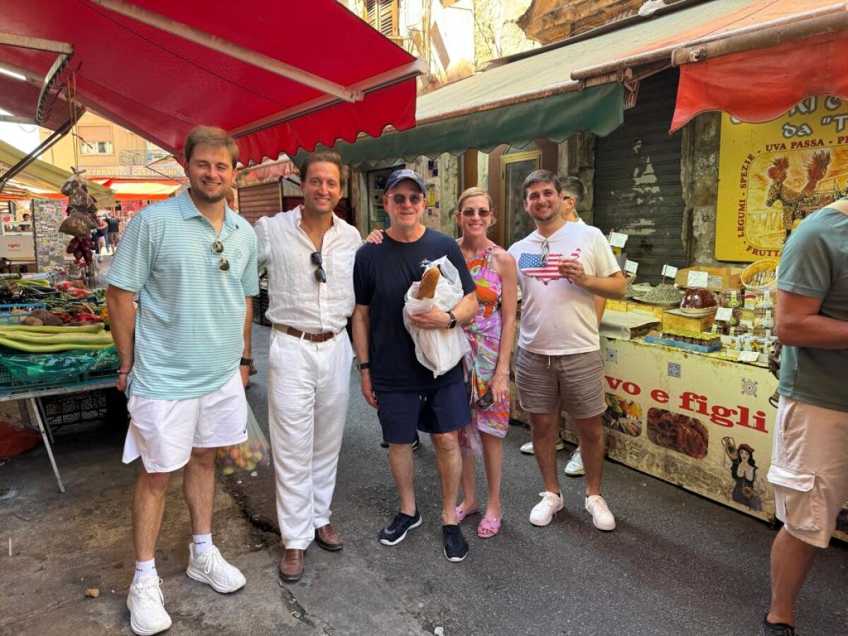 L’Ambasciatore Usa Fertitta a Palermo, un tour della città dal Massimo a Ballarò - 
