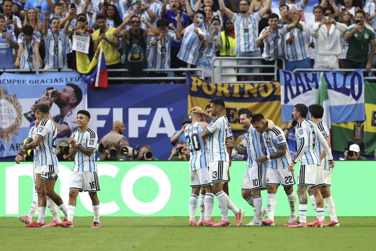 L’Argentina soffre ma vola agli ottavi, Capo Verde battuto ai supplementari - 