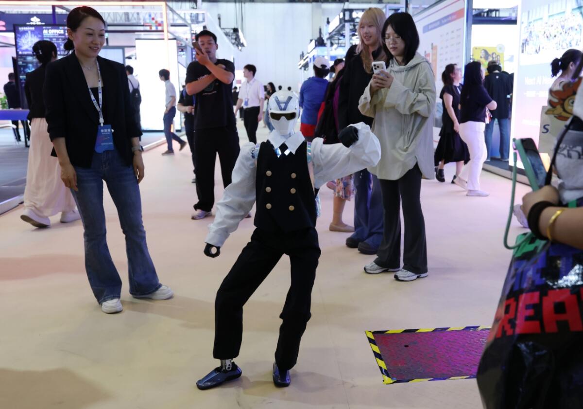 Cina, 12 nuove professioni grazie alle industrie emergenti - 