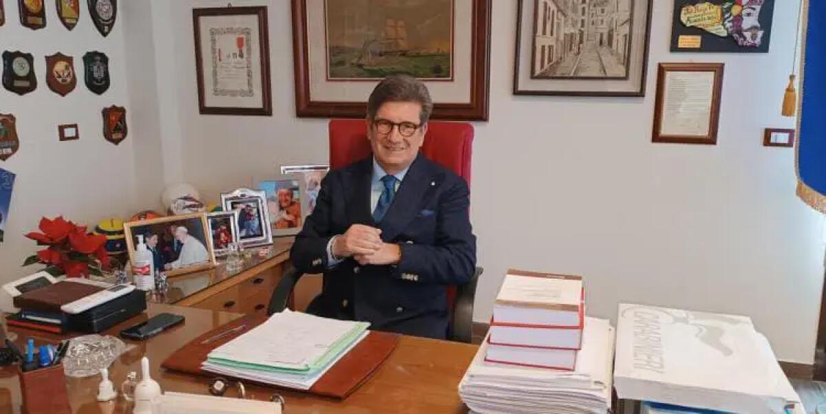 Calcio, 30 società iscritte al prossimo campionato di Eccellenza siciliana. Mancano Acireale e Paternò - 