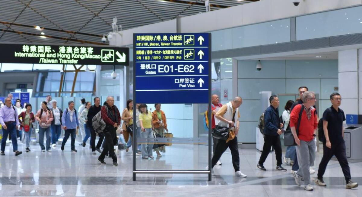 Cina, l’aviazione civile registra una crescita costante nel primo semestre - 