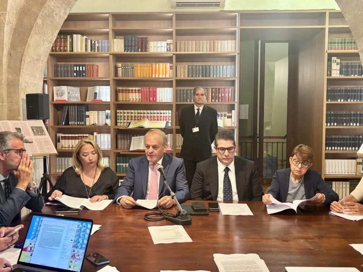 Presentato il bilancio annuale della commissione Antimafia dell’Ars, “Istituzioni fragili e clan forti” - 
