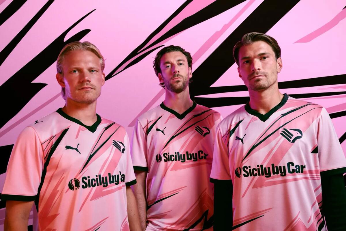 Il Palermo Fc presenta il nuovo home kit Puma della stagione 2026/2027 - 
