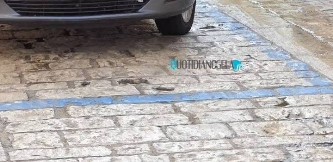 Strisce blu e parcheggi, rimane in piedi l'opzione Ghelas: servizio ancora in proroga - 