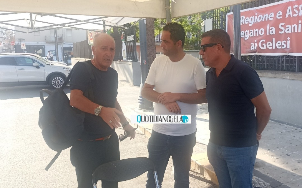 "Posti letto nuovo ospedale? Non serve demagogia", FI: "Riprenda dialogo sindaco, Asp e Regione" - Biundo, Di Stefano e Cirignotta al presidio