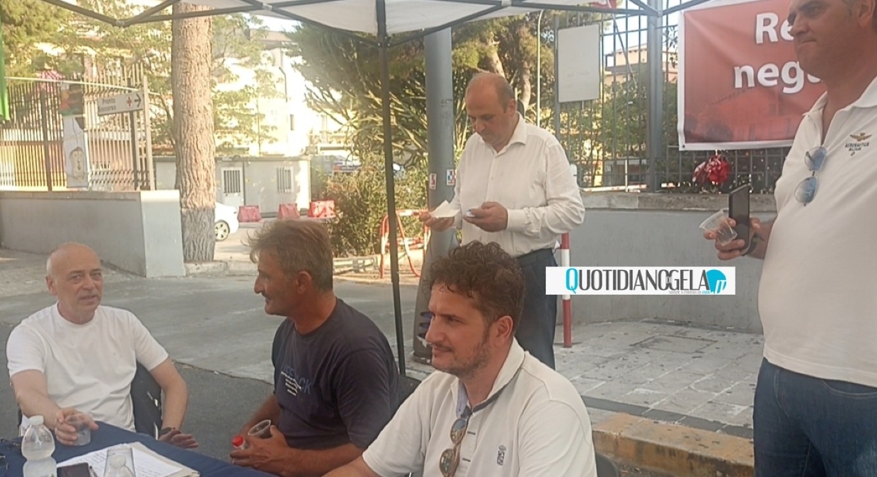 Vertenza sanità, nuovi contatti per incontro ma ci sono distanze: "Manager venga in città" - 