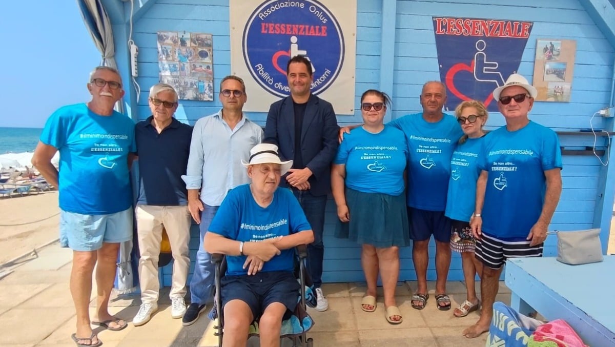 Una nuova passerella in spiaggia a Roccazzelle grazie ai privati - 