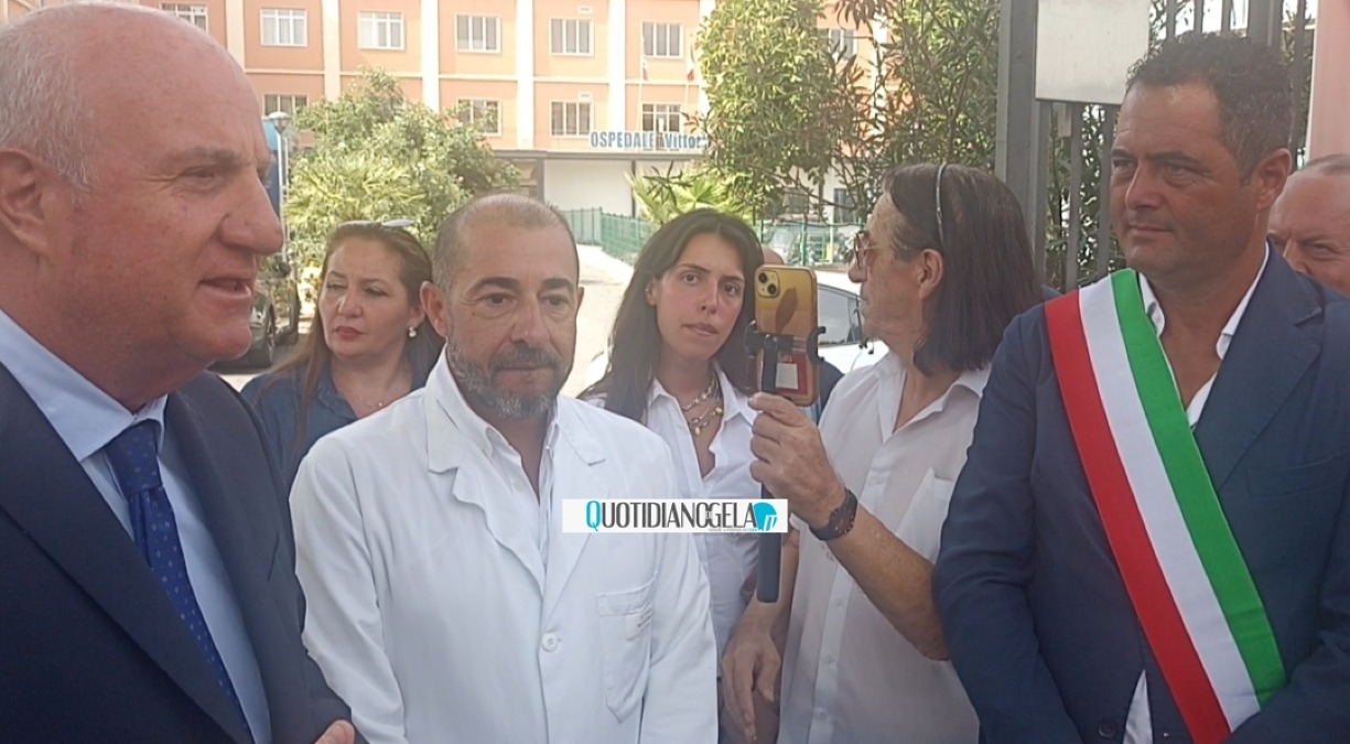 Di Stefano a Caruso, "aprite i cordoni della borsa per l'ospedale" - L'assessore Caruso, il direttore sanitario Cirrone Cipolla e il sindaco Terenziano Di Stefano 