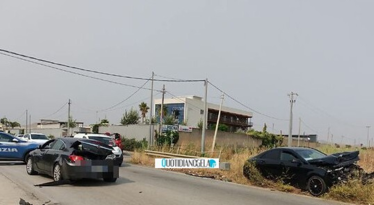 Schianto stradale in via Butera, impatto tra due auto: feriti in ospedale - 