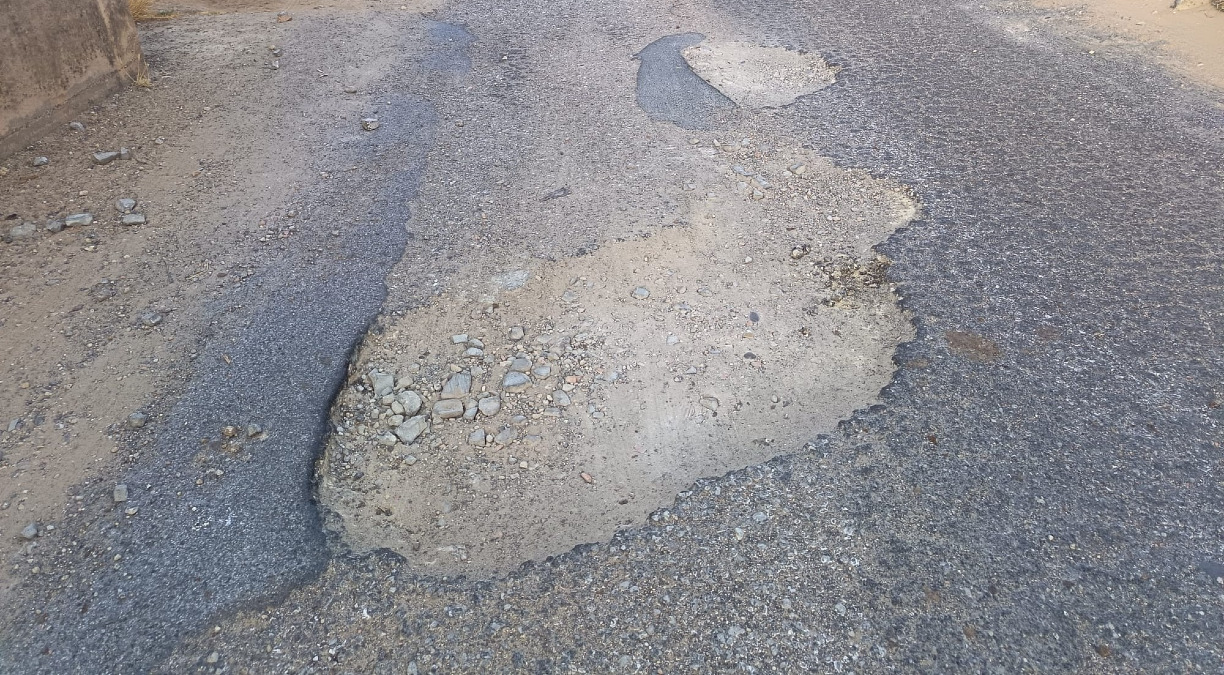 Spinasanta, residenti: "Strade precarie, mancano anche illuminazione e numeri civici" - Una delle strade della zona