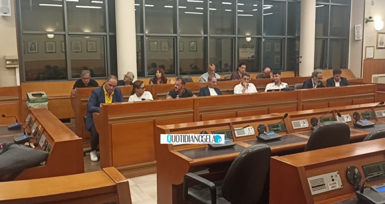 Definizione agevolata dei tributi, voto compatto della maggioranza: approvato l'atto - 