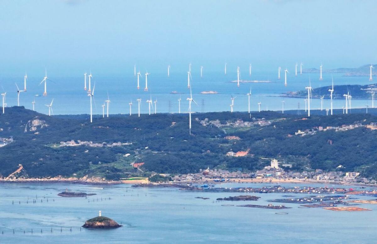 Cina, obiettivo produzione di energia da fonti non fossili al 50% entro il 2030 - 