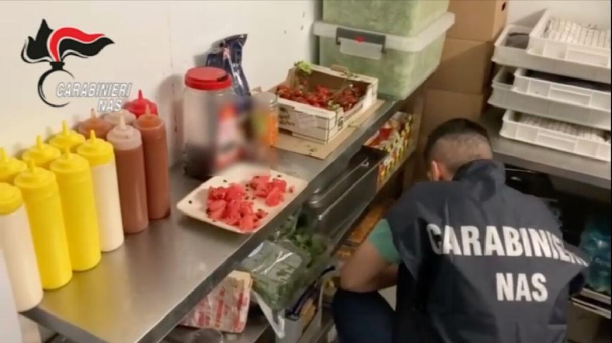 Controlli su corretta somministrazione acque nei bar, accertate 256 violazioni - 