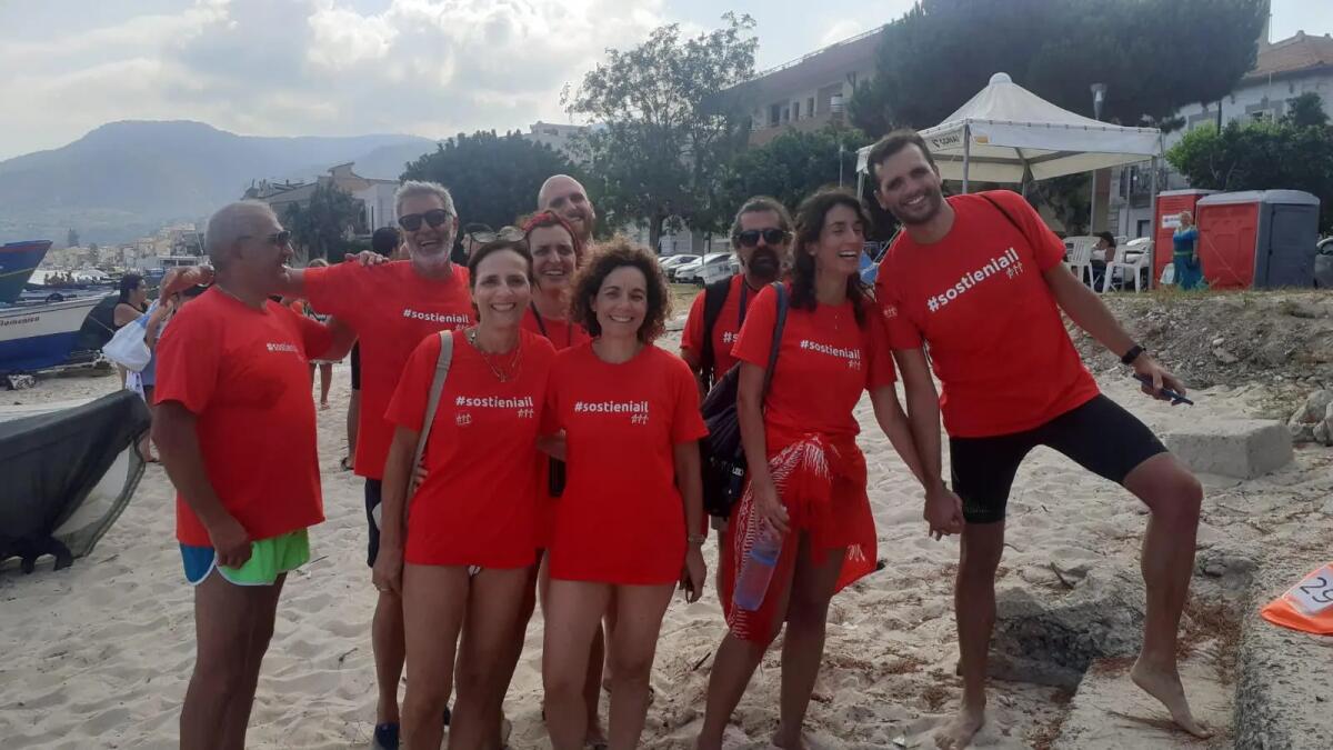 Dalla leucemia alla rinascita, Federico attraversa lo Stretto in 43 minuti - 