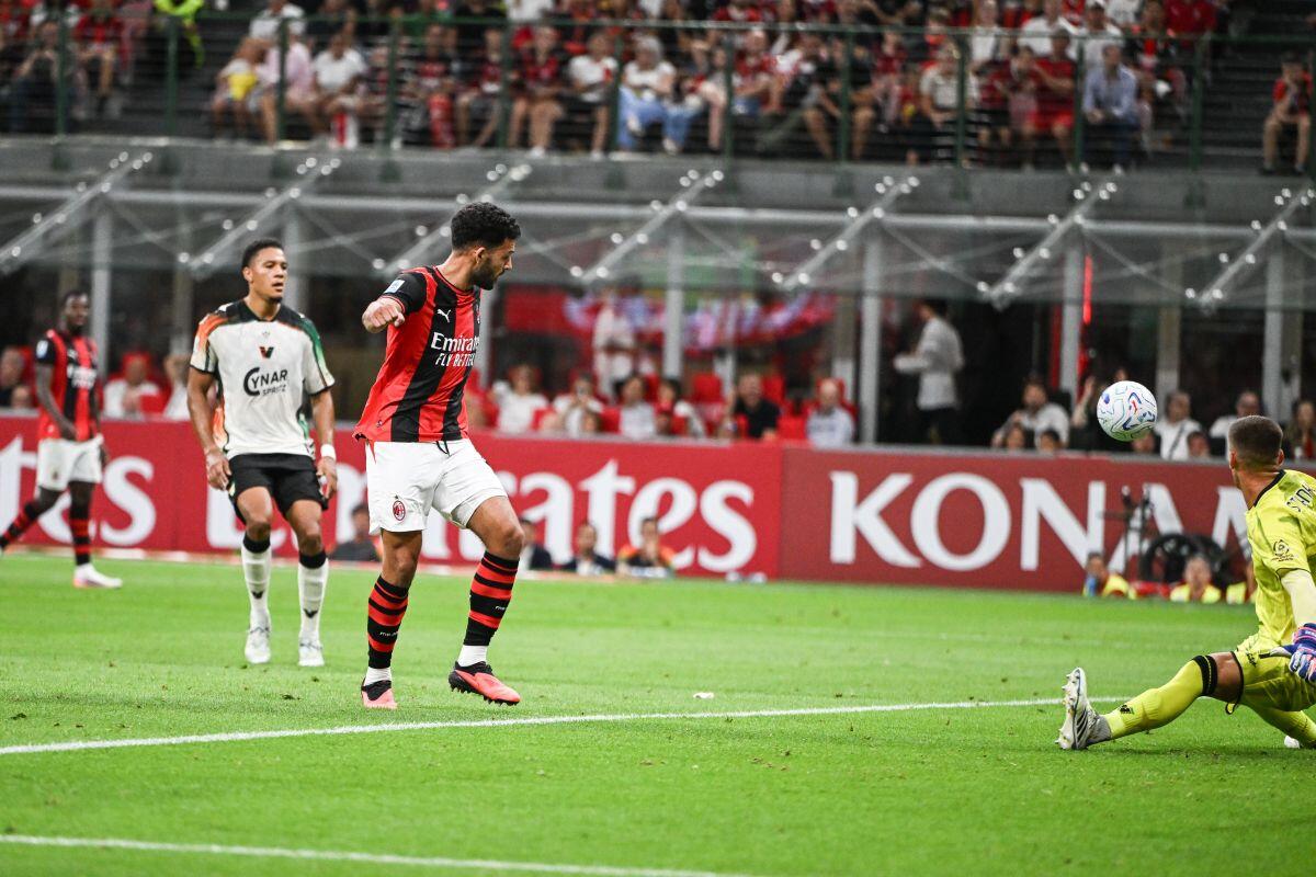 Il Milan batte 2-0 il Venezia nel ricordo di Franco Baresi - 
