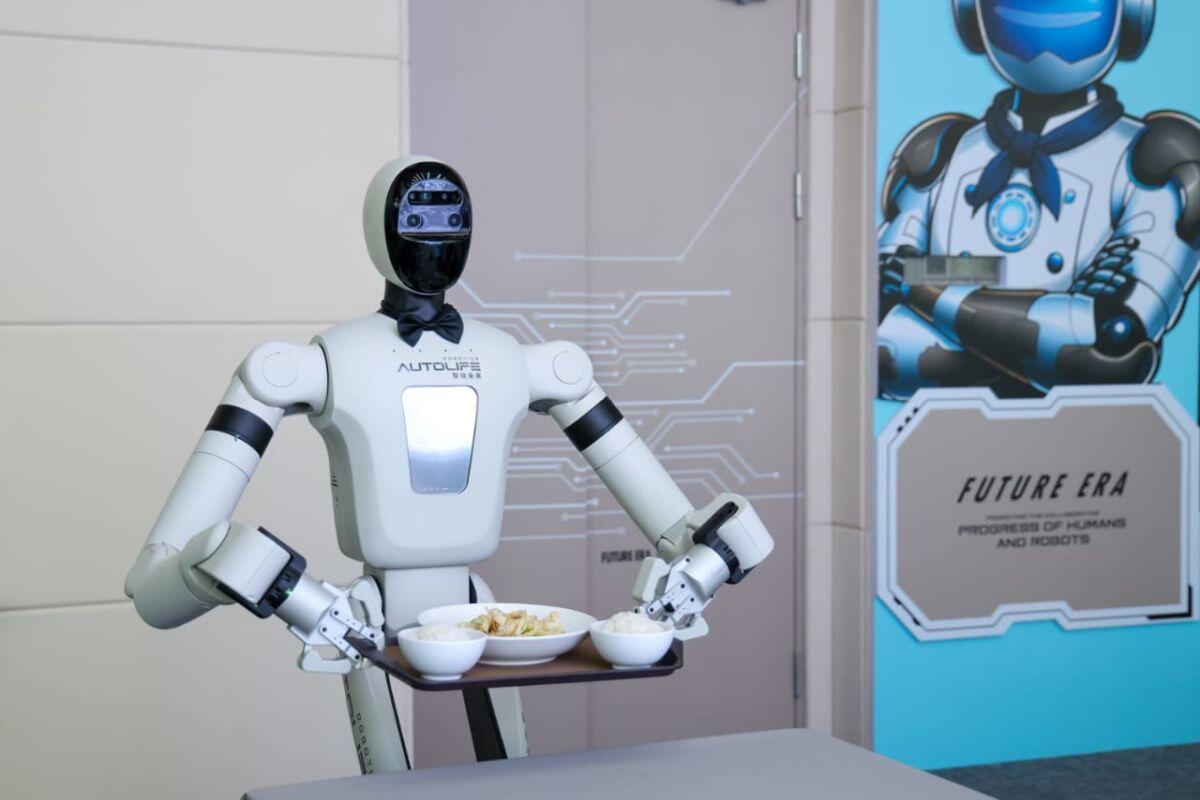 La Cina studia “100 standard” da applicare alla produzione di robot umanoidi - 