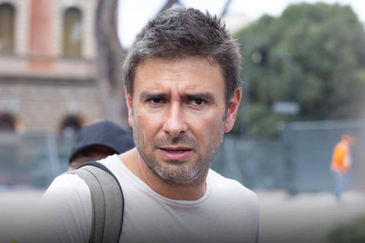 Di Battista sui social “Ce la metterò tutta per tornare presto” - 