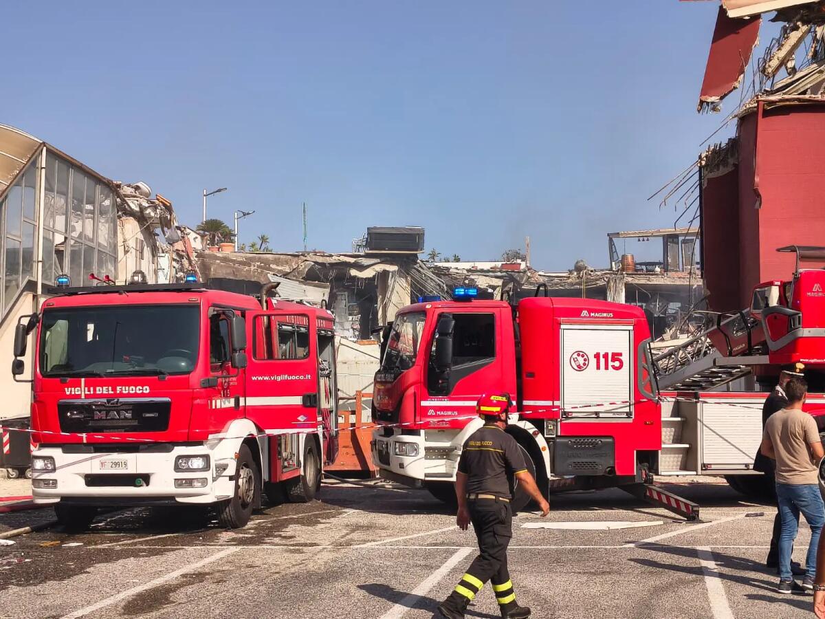 Messina, si scava ancora tra le macerie della palazzina crollata. Vvf “Oggi speriamo di raggiungere i dispersi” - 