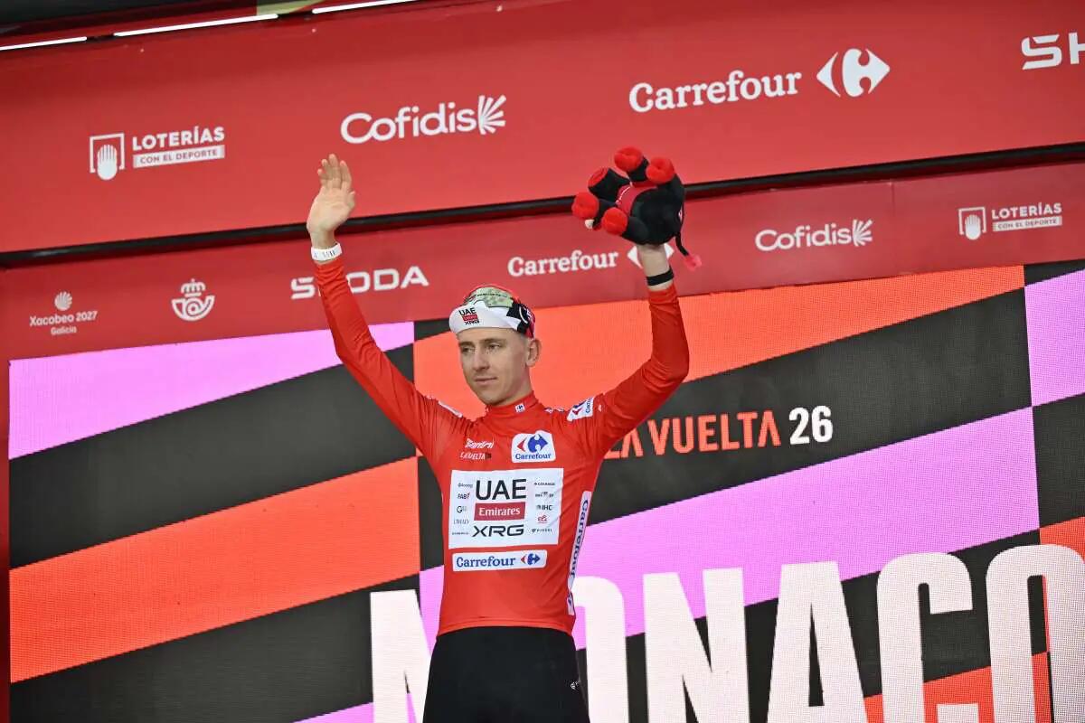Pogacar vince in solitaria alla Vuelta e blinda la maglia rossa - 