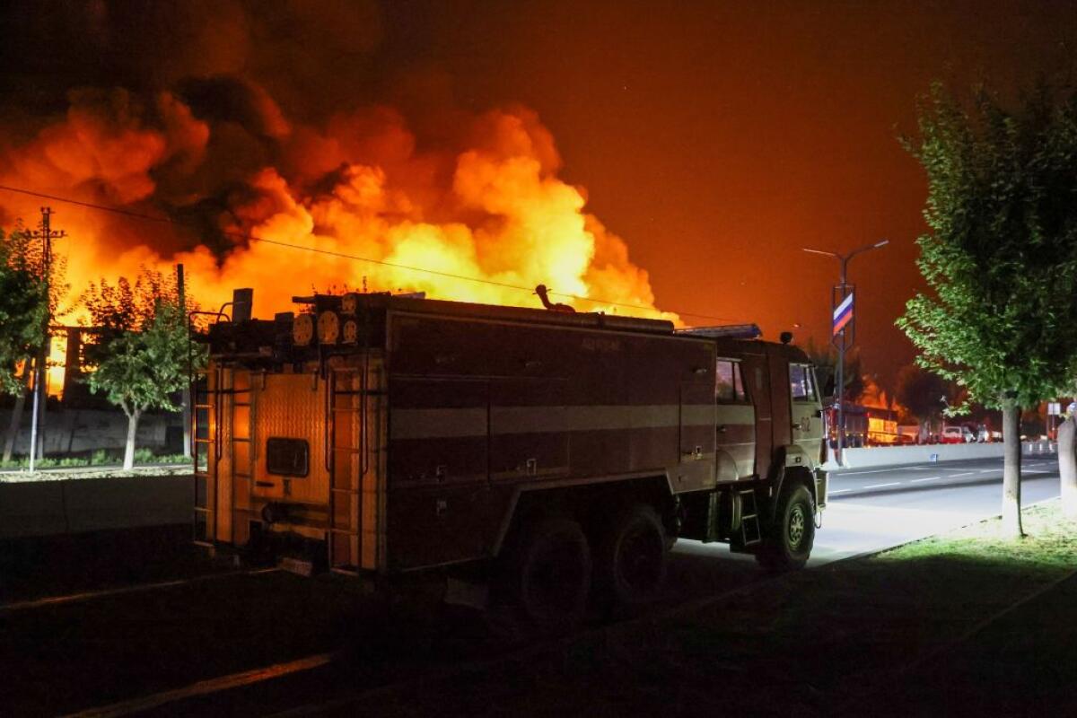 Ucraina, due morti nell’attacco alla raffineria russa a Krasnodar - 