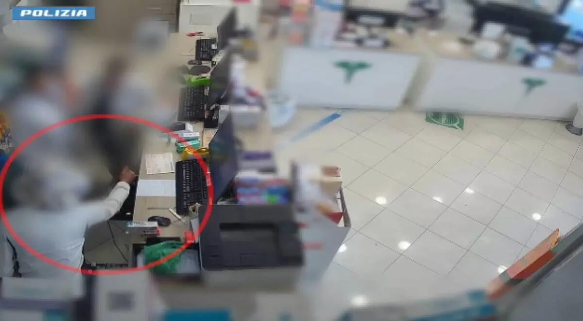 Rapinò una farmacia a Catania armato di taglierino, un arresto - 