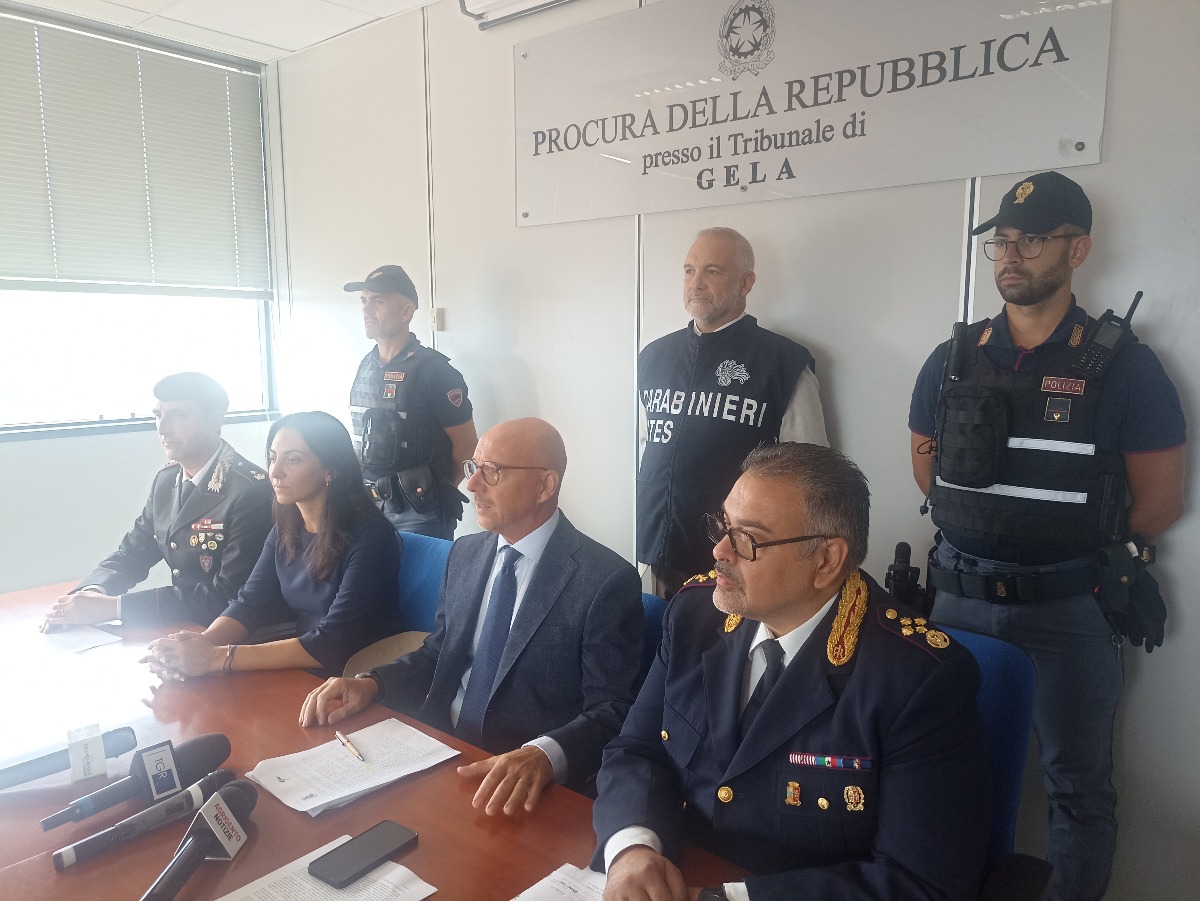 "Pitbull dopati e addestrati a uccidere", scoperta una rete di combattimenti clandestini  - 