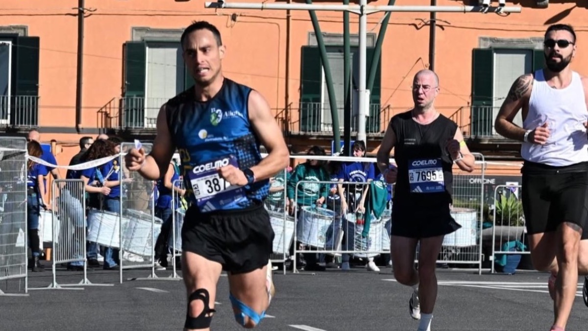 Tilaro, l'unico gelese al via della SuperHalf di Copenaghen - Salvatore Tilaro, il primo a sinistra, impegnato in una competizione