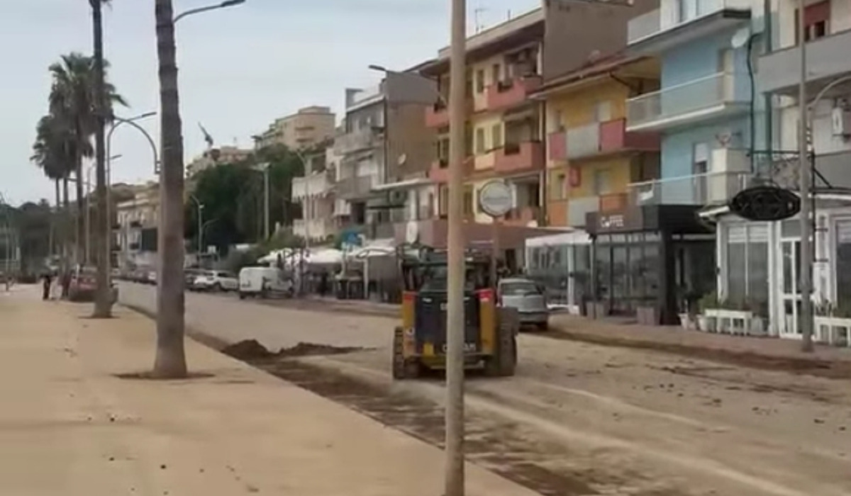 Lavori sul lungomare per ripristinarlo, Di Stefano: "C'è invece chi sotto l'aria condizionata chiede le dimissioni" - 