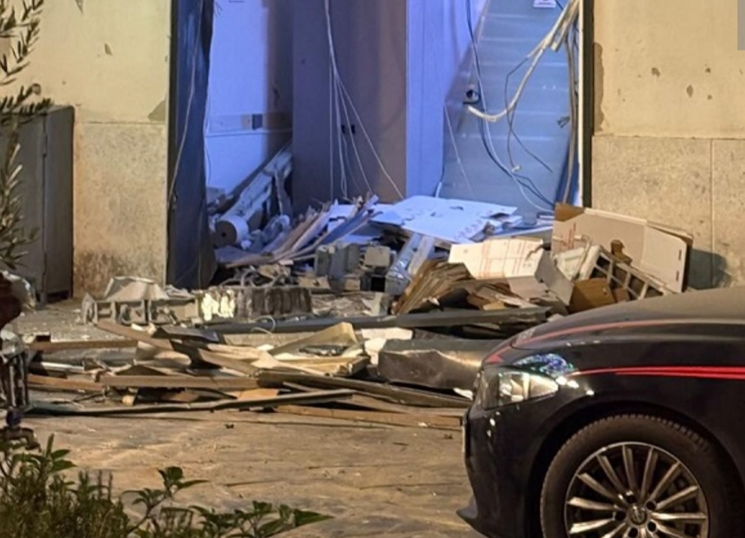 Assalti a Mazzarino, esercenti e professionisti scendono in piazza: "Più controlli e sicurezza" - 