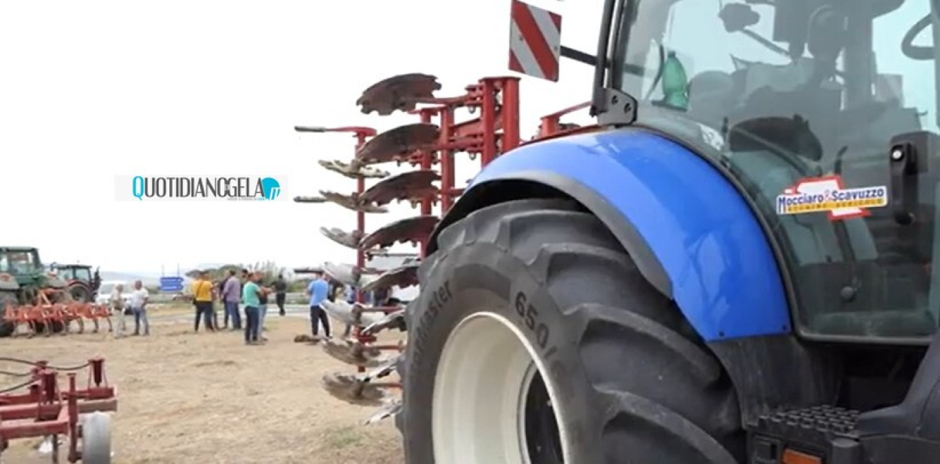 Costi alle stelle e agricoltori strozzati dalla crisi, parte sit-in: sindaco, "saremo con loro" - 