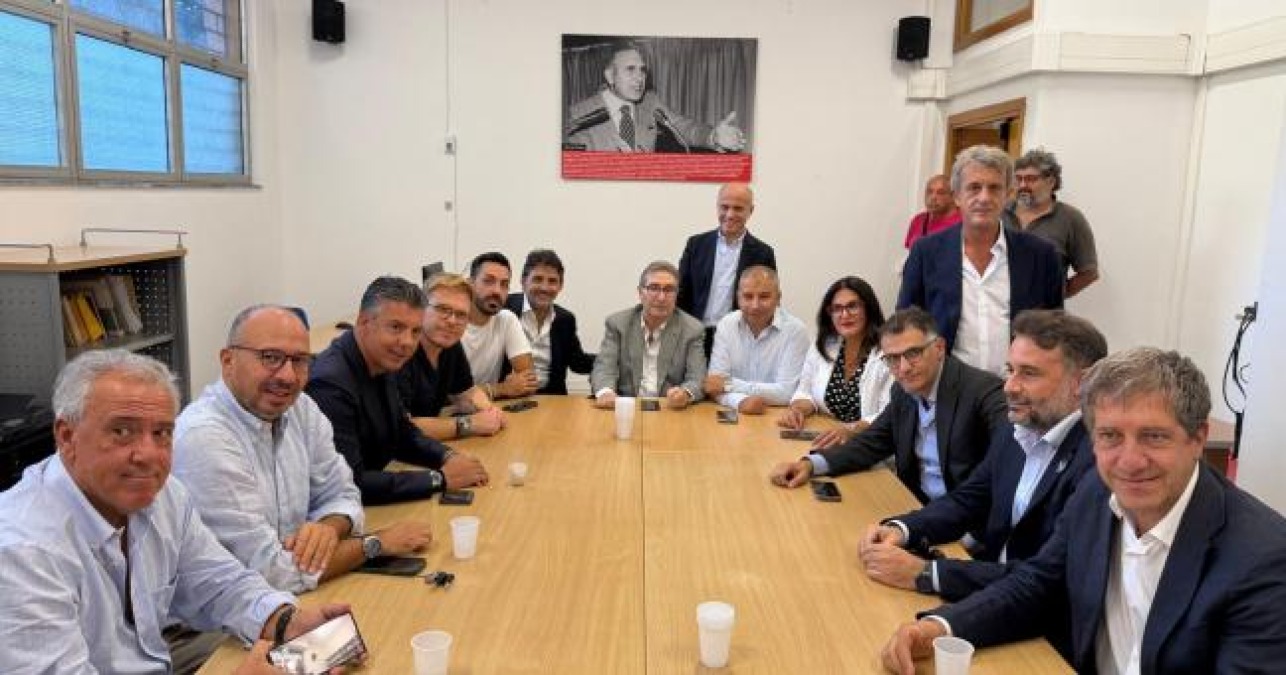 Nel progetto regionale si superano distanze: allo stesso tavolo Di Paola, Donegani e i civici di Di Stefano  - 