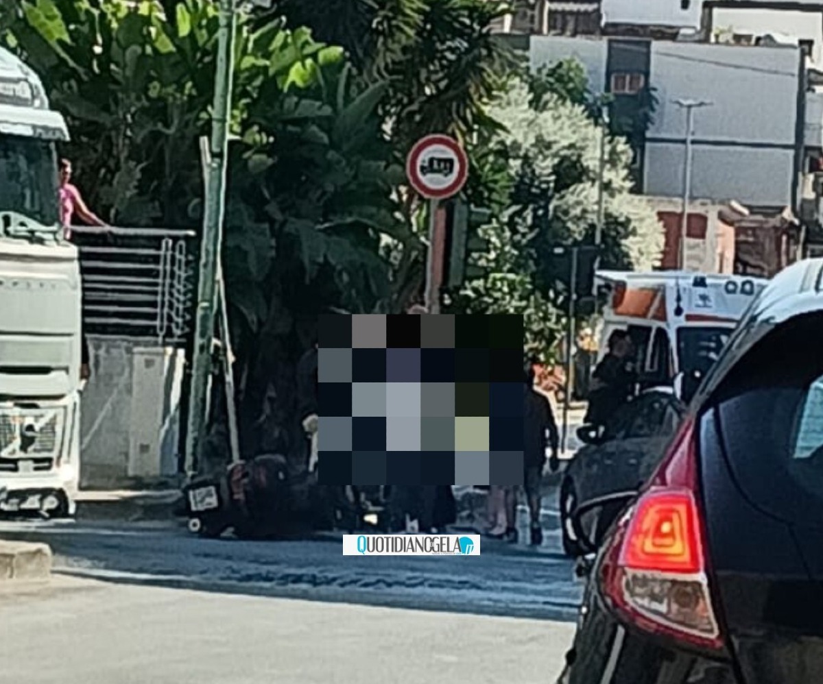 Scooterista ferito in via Venezia, impatto con un'auto all'incrocio con via Tevere  - 