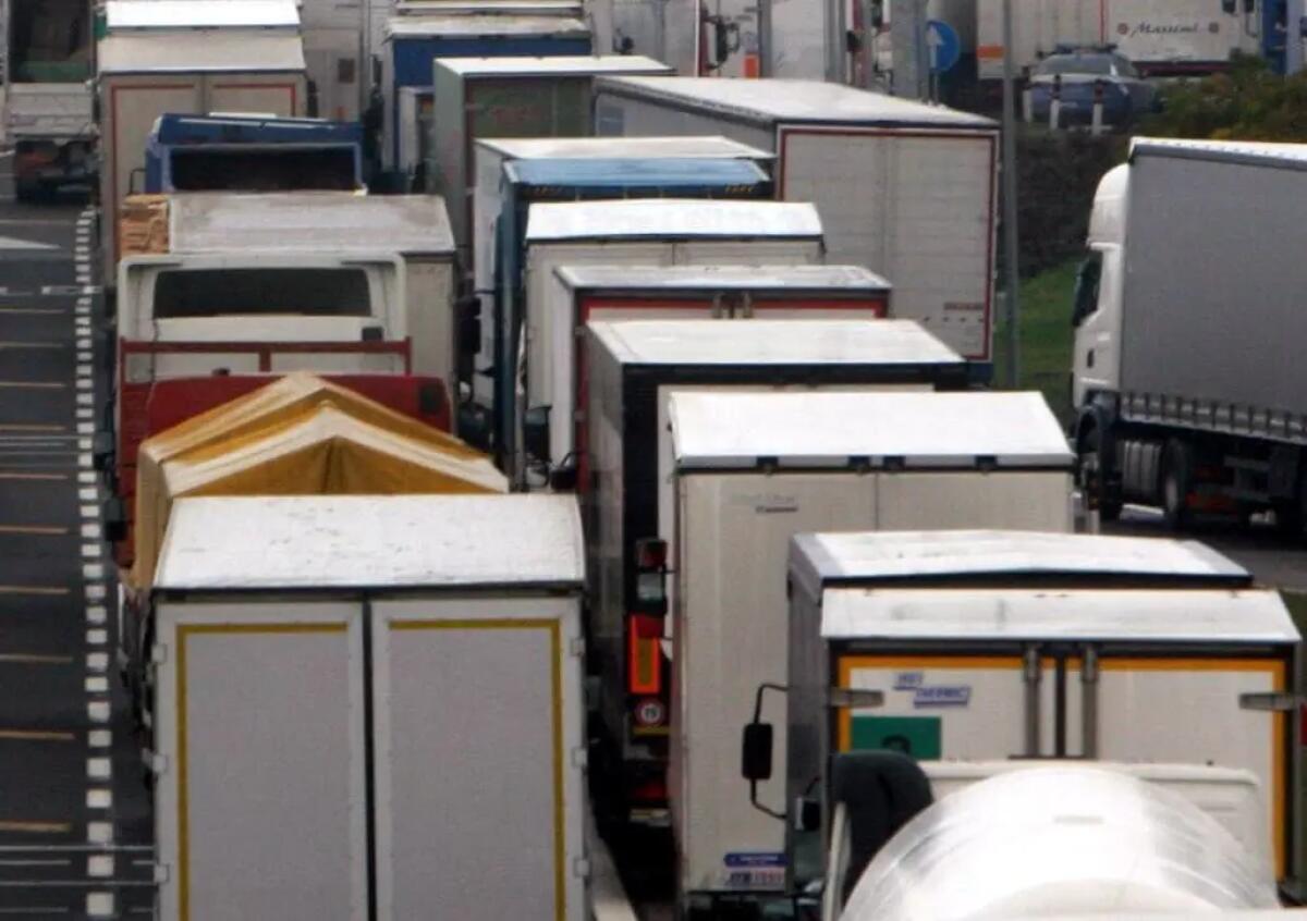 Caro carburanti, pronti 15 milioni per gli autotrasportatori in Sicilia - 