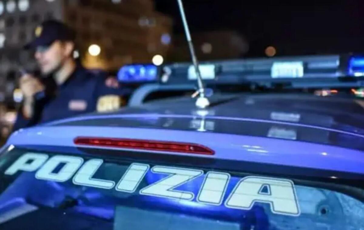 Assalto ai poliziotti che cercano di fermare una gara di moto a Palermo: otto agenti feriti, due aggressori arrestati - 