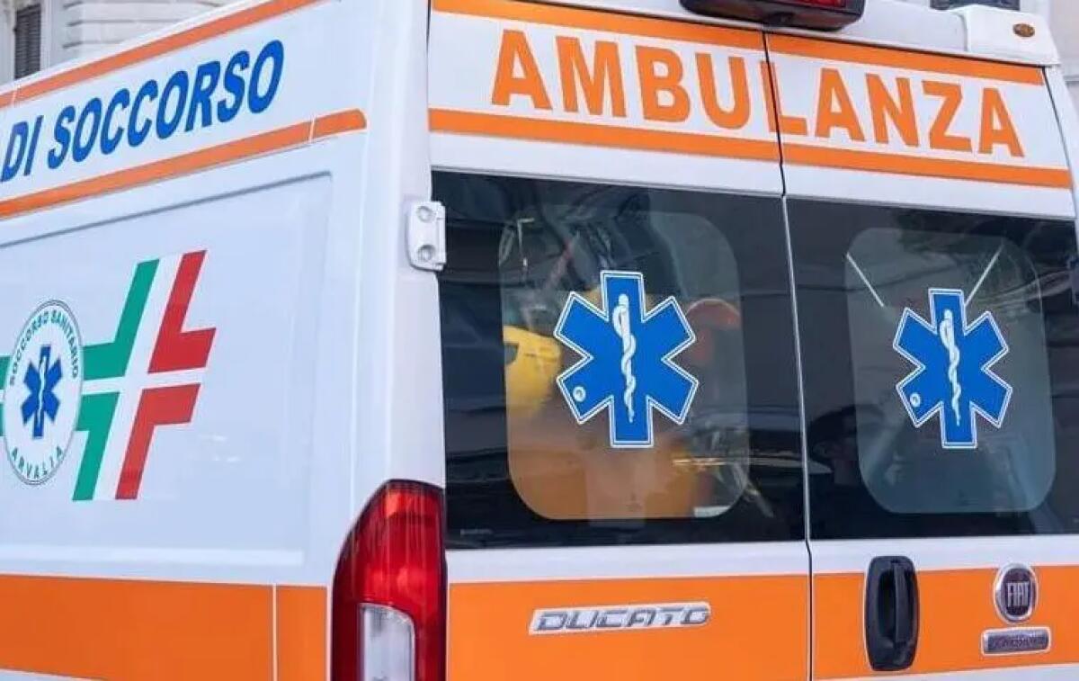 Bici elettrica sotto a un tir a Palermo, un morto - 