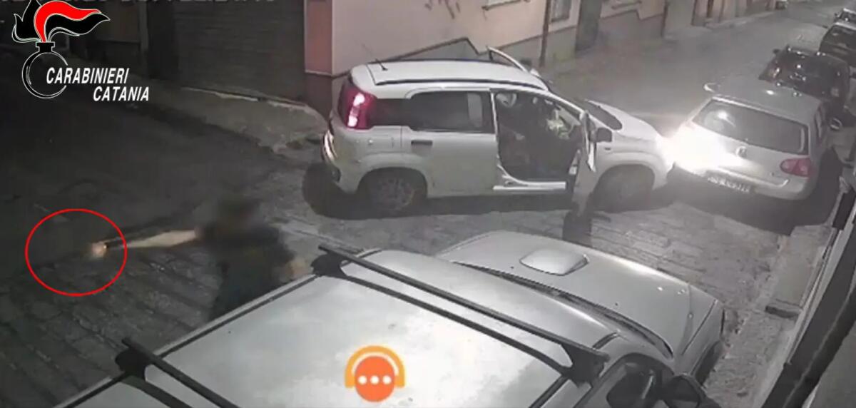 Sparatoria a Motta Sant’Anastasia nel Catanese, arrestato un 20enne - 