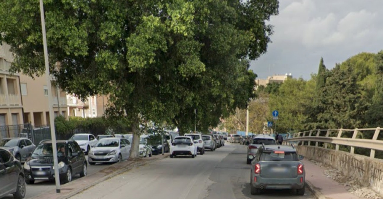 Automobili di docenti e personale scolastico obiettivo dei ladri, diversi casi in viale Indipendenza  - 