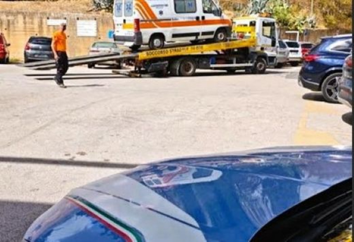 Controlli in strada, fermo amministrativo per un'ambulanza non idonea - 