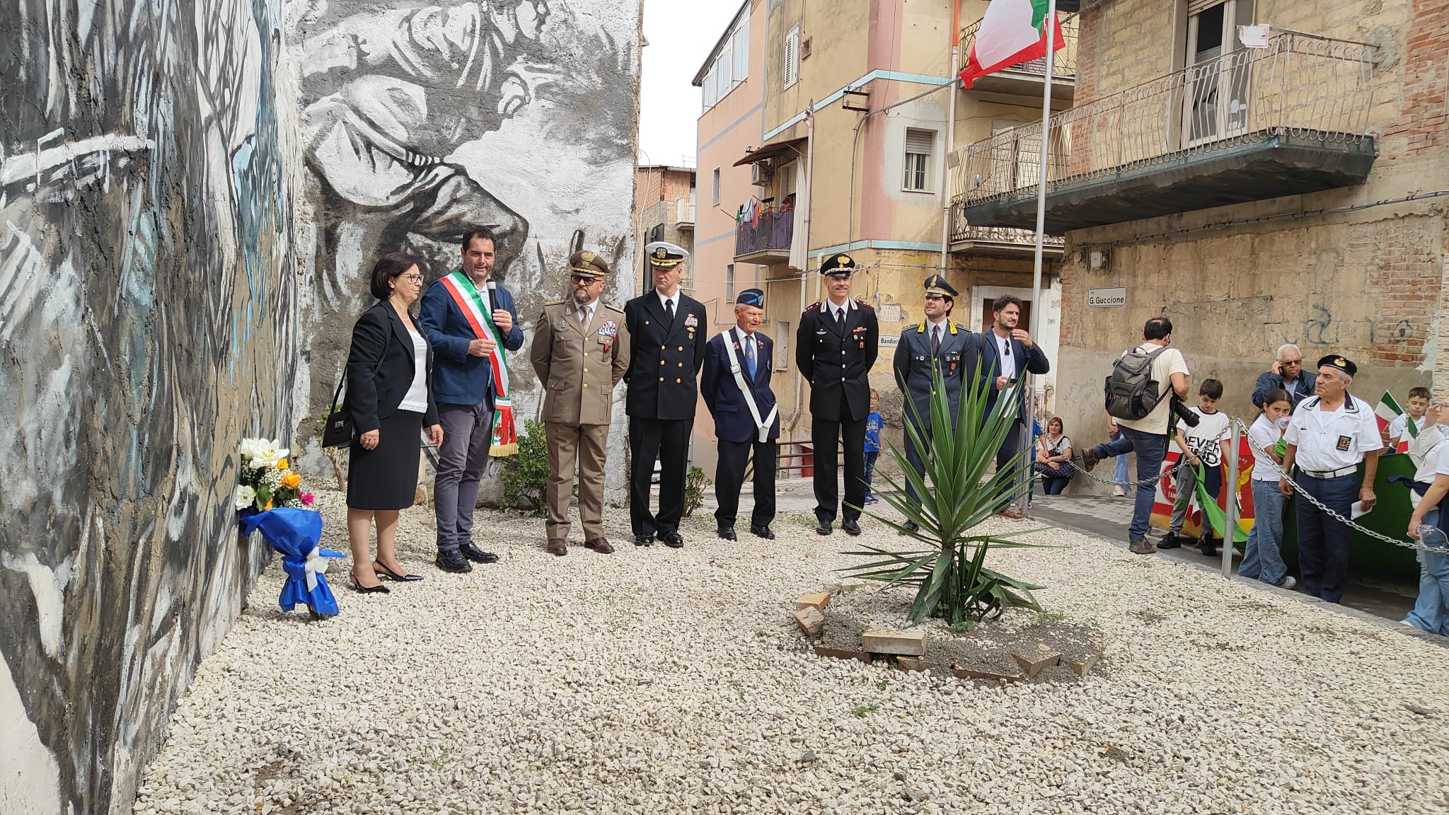 La memoria dell'eroe di guerra Giovanni Guccione, autorità gli hanno reso onore  - Un momento della cerimonia 
